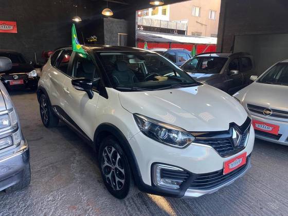 RENAULT CAPTUR 2.0 16V HI-FLEX INTENSE AUTOMÁTICO RENAULT CAPTUR 2.0 16V HI-FLEX INTENSE AUTOMÁTICO